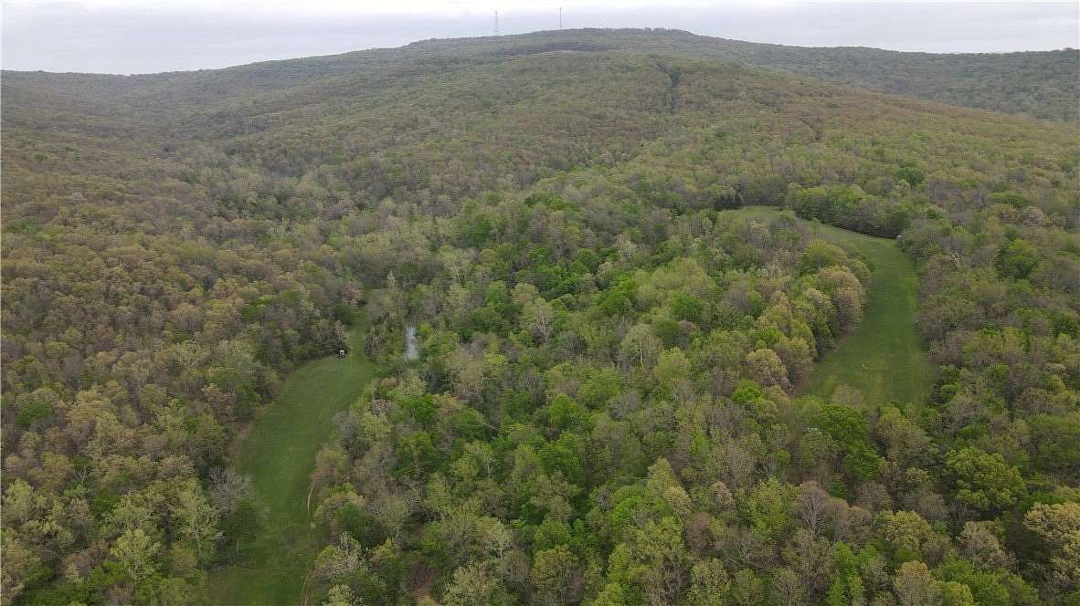 923 Acres of Recreational Land for Sale in Fayetteville, Arkansas