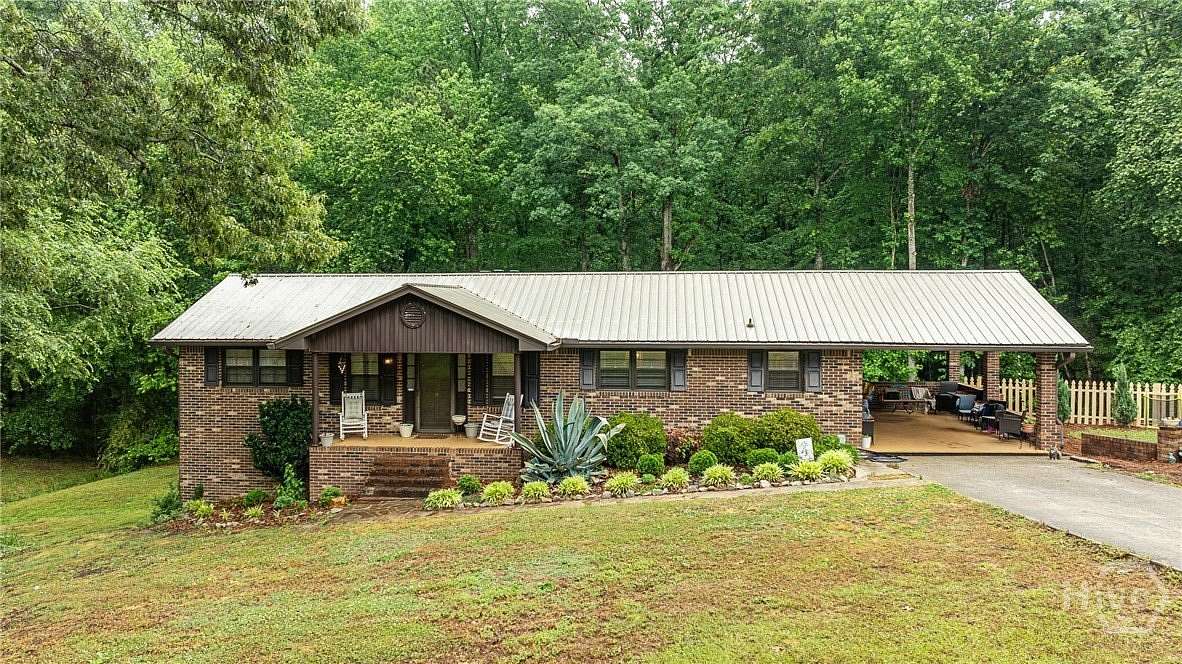 2 Acres of Land with Home for Sale in Hartwell, Georgia