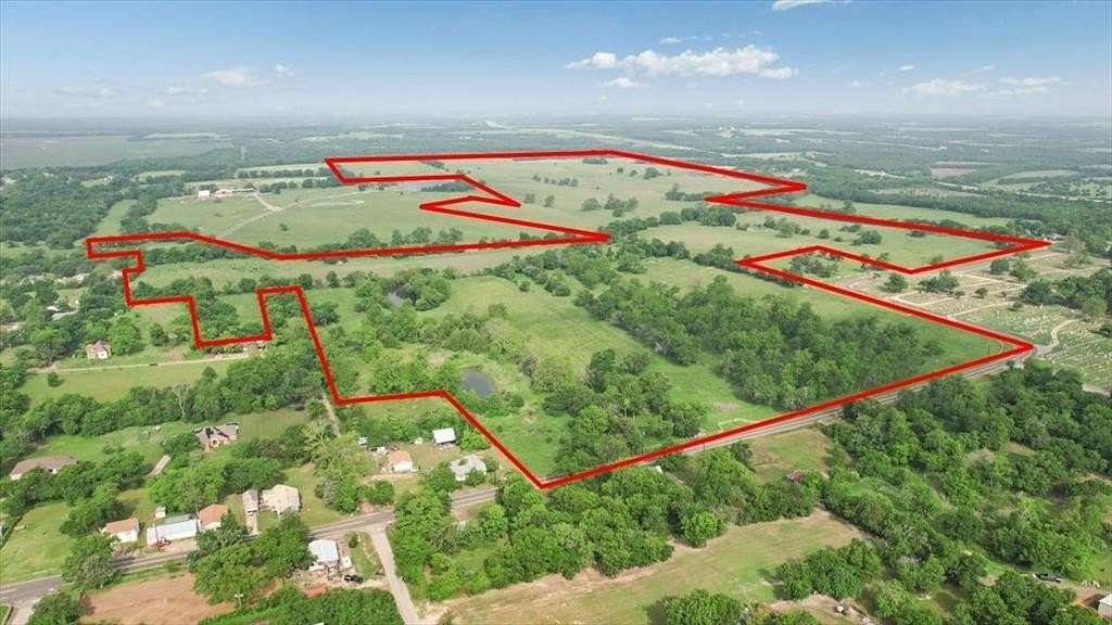 229 Acres of Recreational Land for Sale in Honey Grove, Texas