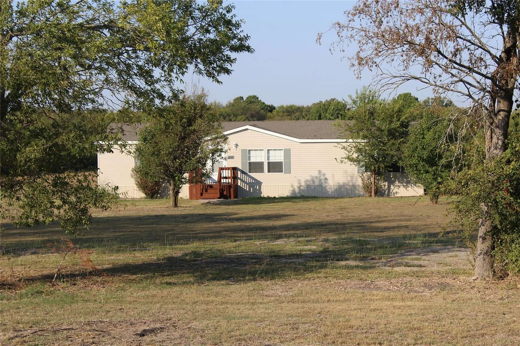 5 Acres of Land with Home for Lease in Farmersville, Texas