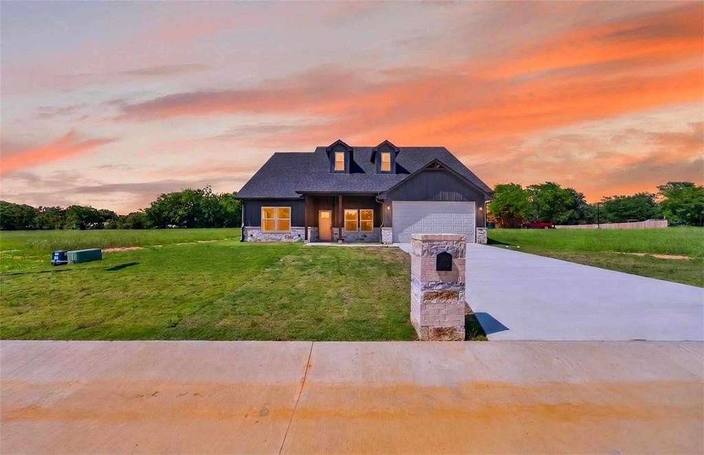 2.5 Acres of Land with Home for Sale in Troup, Texas