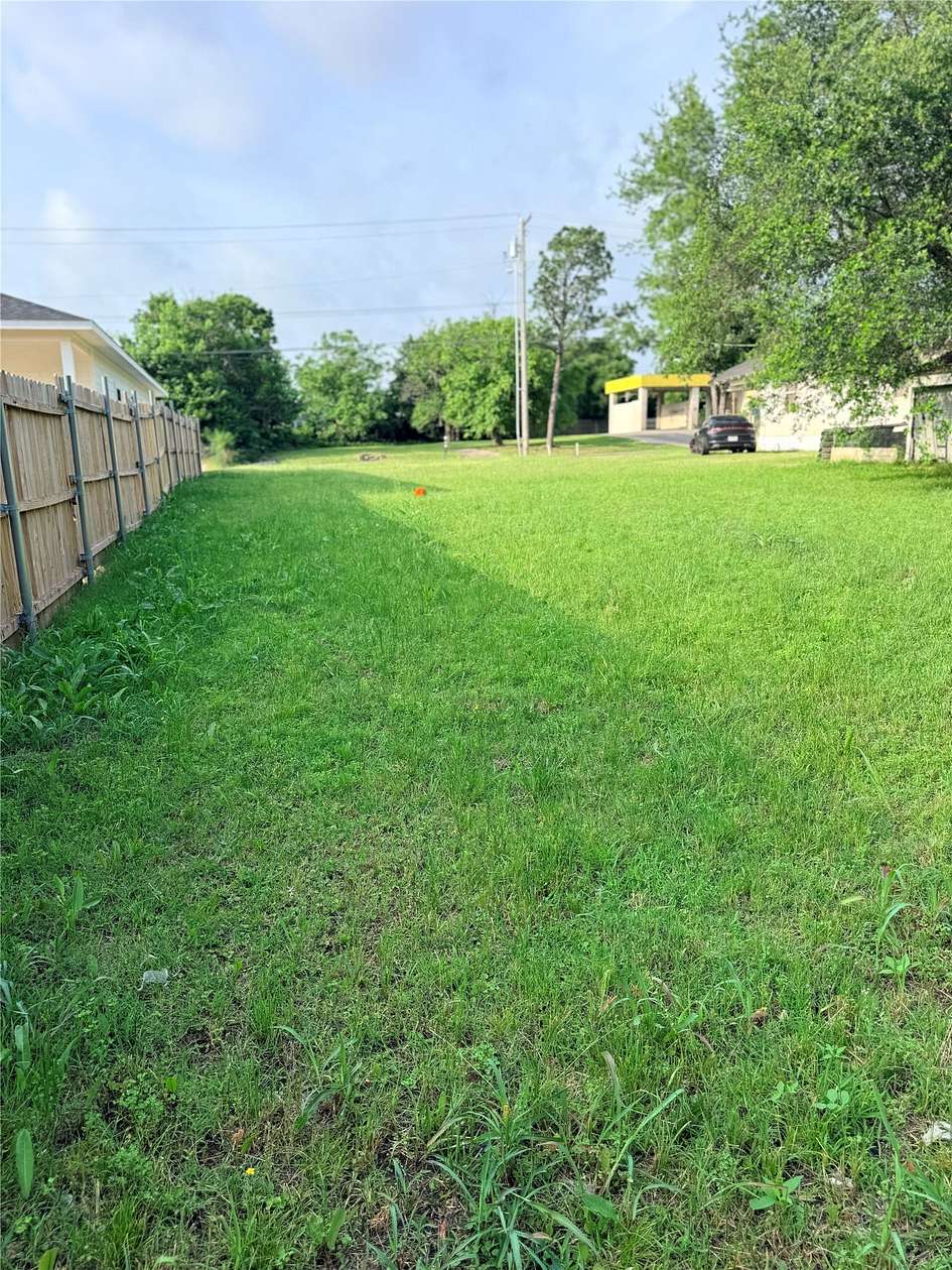 0.18 Acres of Mixed-Use Land for Sale in Greenville, Texas
