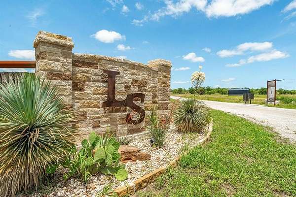 5 Acres of Residential Land for Sale in Perrin, Texas
