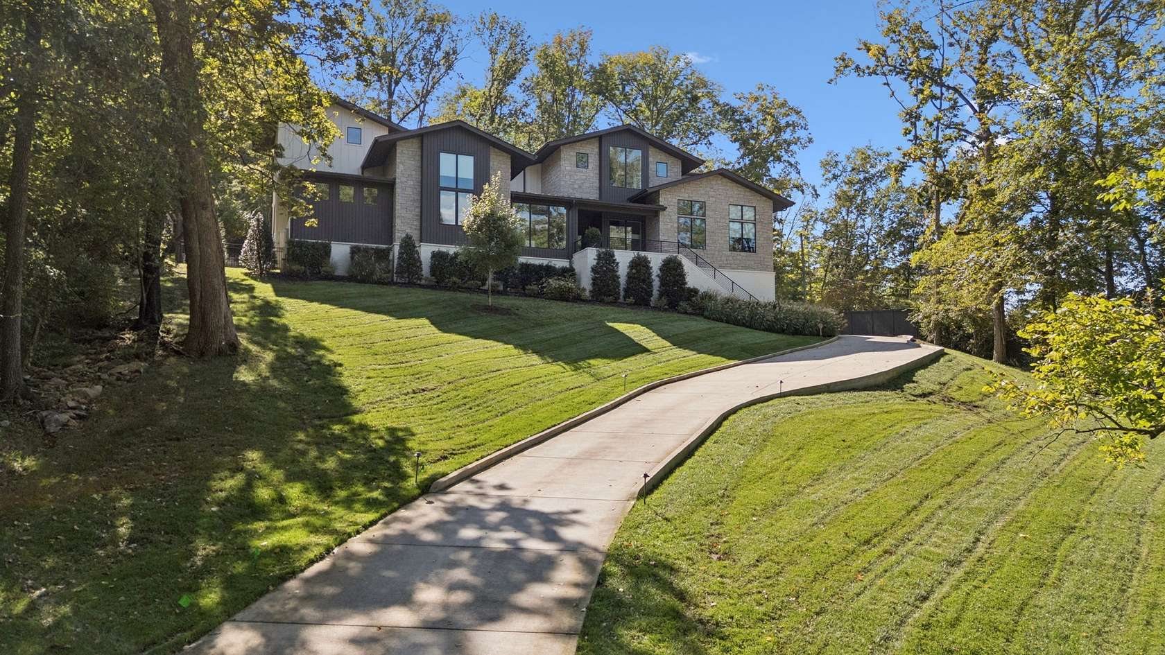 1.74 Acres of Land with Home for Sale in Nashville, Tennessee