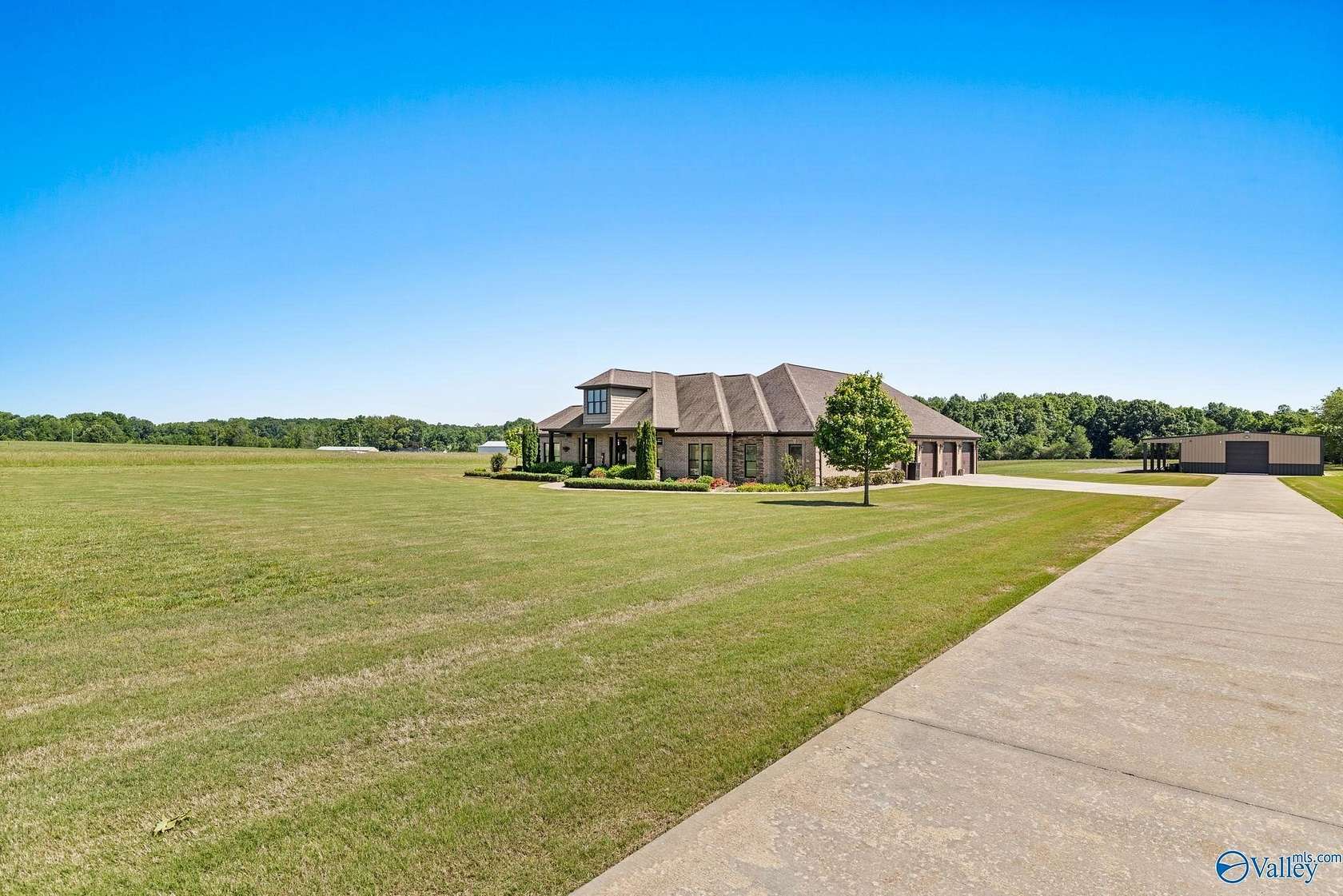 36 Acres of Land with Home for Sale in Lexington, Alabama