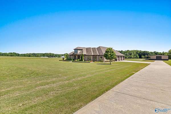 36 Acres of Land with Home for Sale in Lexington, Alabama