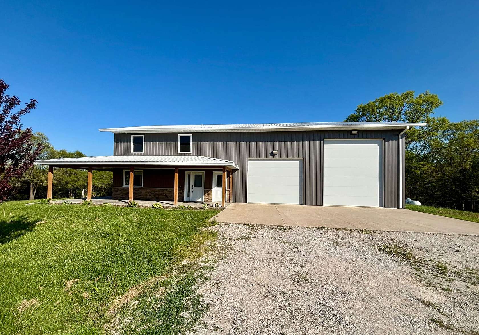 7 Acres of Land with Home for Sale in Farmington, Iowa
