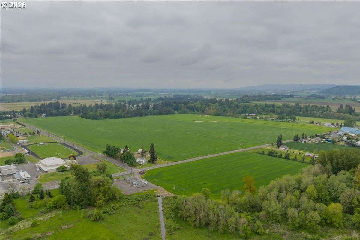 143 Acres of Agricultural Land for Sale in Jefferson, Oregon