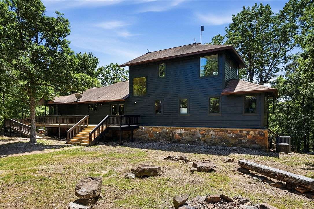10 Acres of Land with Home for Sale in Eureka Springs, Arkansas