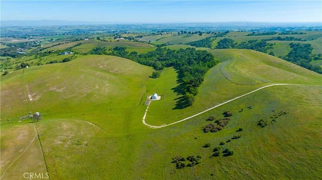 111 Acres of Land with Home for Sale in Templeton, California