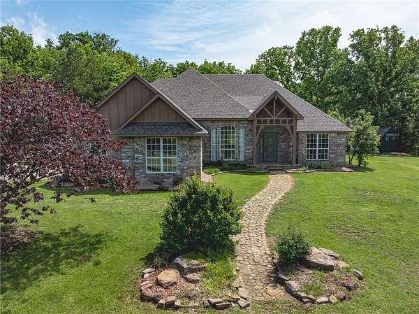 20 Acres of Land with Home for Sale in Fayetteville, Arkansas