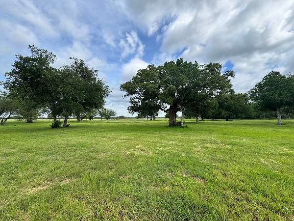 Residential Land for Sale in Yorktown, Texas