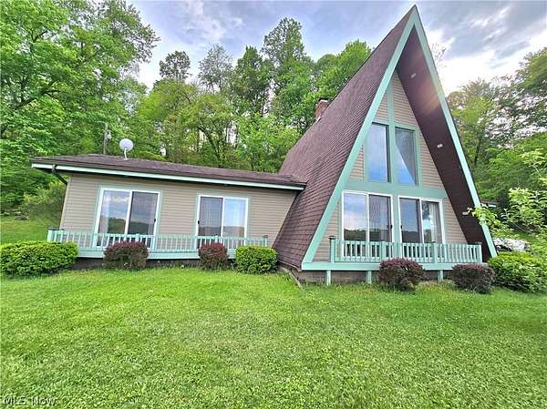 2.85 Acres of Land with Home for Sale in Nashport, Ohio