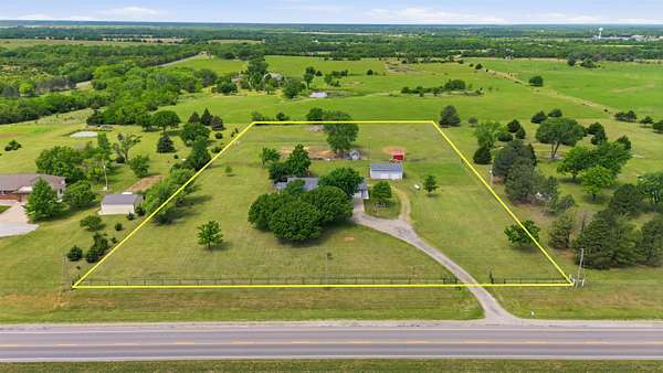 4.5 Acres of Land with Home for Sale in El Dorado, Kansas