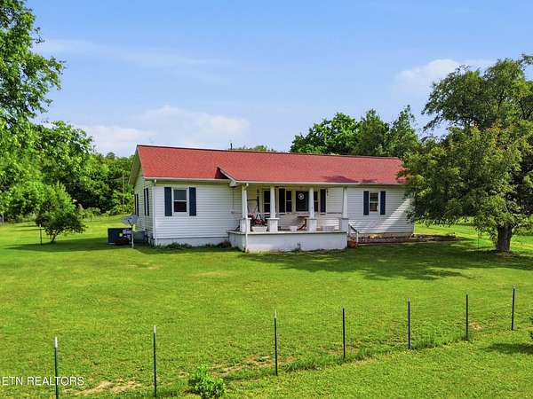 2.28 Acres of Land with Home for Sale in Clinton, Tennessee