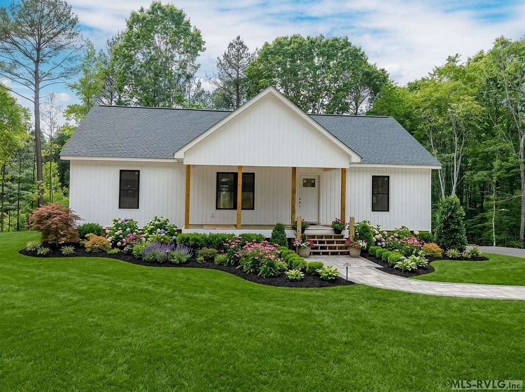 3.42 Acres of Land with Home for Sale in Bracey, Virginia