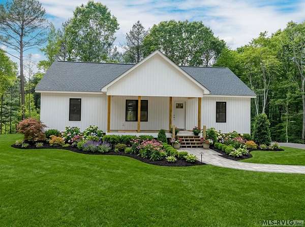 3.42 Acres of Land with Home for Sale in Bracey, Virginia