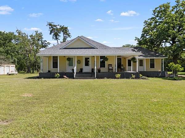 29.4 Acres of Recreational Land with Home for Sale in Palestine, Texas
