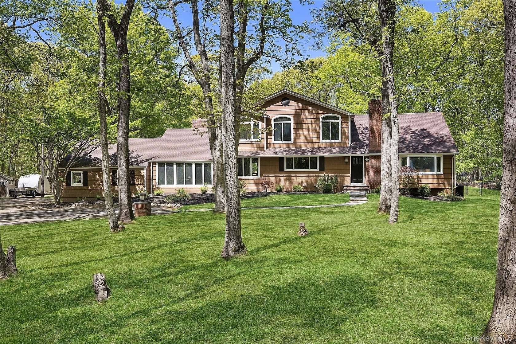2 Acres of Land with Home for Sale in Lloyd Harbor, New York