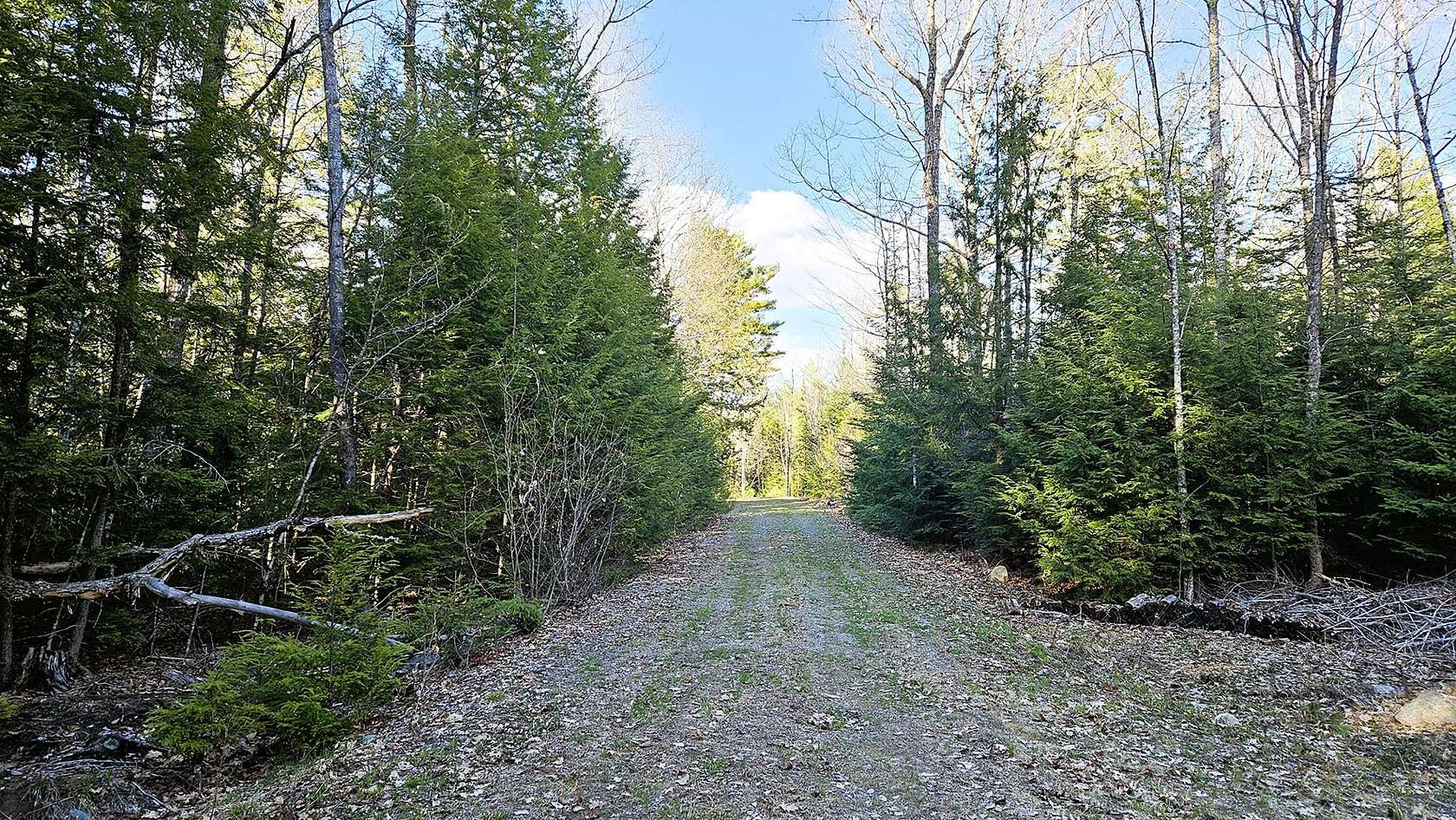 1.18 Acres of Land for Sale in Farmingdale, Maine