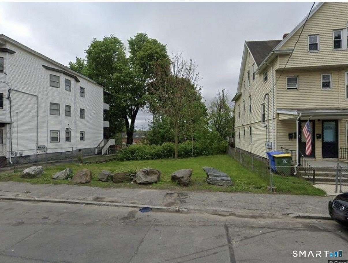 0.1 Acres of Residential Land for Sale in Waterbury, Connecticut