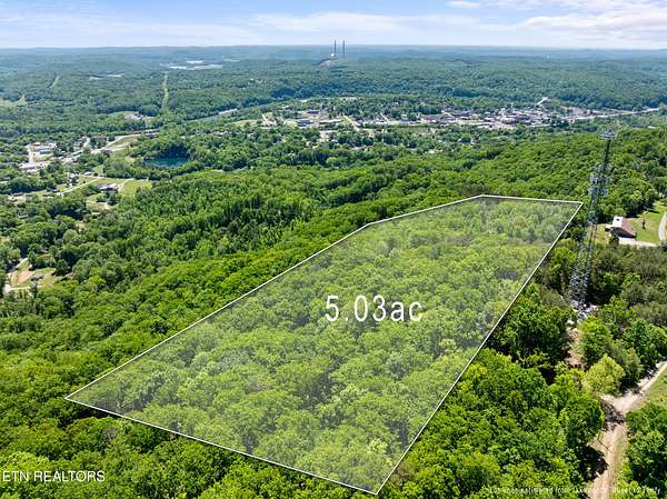 5 Acres of Residential Land for Sale in Harriman, Tennessee