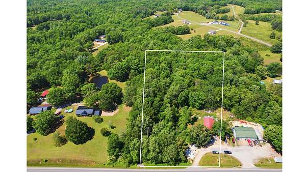 3.64 Acres of Improved Commercial Land for Sale in Centerville, Tennessee