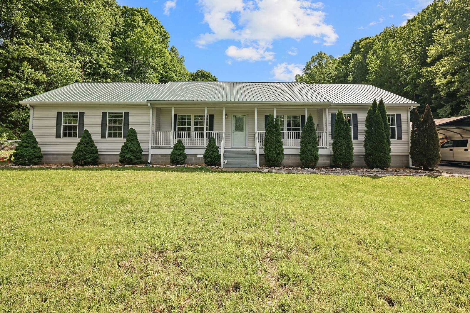 17.2 Acres of Recreational Land with Home for Sale in Dover, Tennessee
