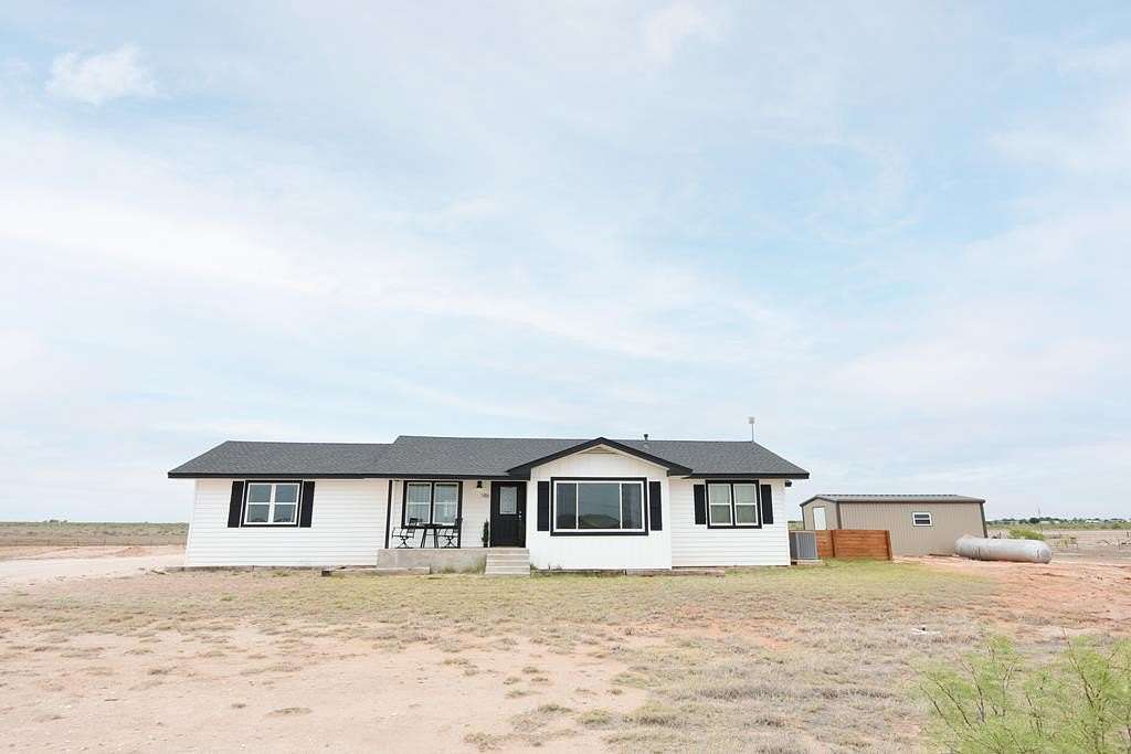 5 Acres of Land with Home for Sale in Seminole, Texas