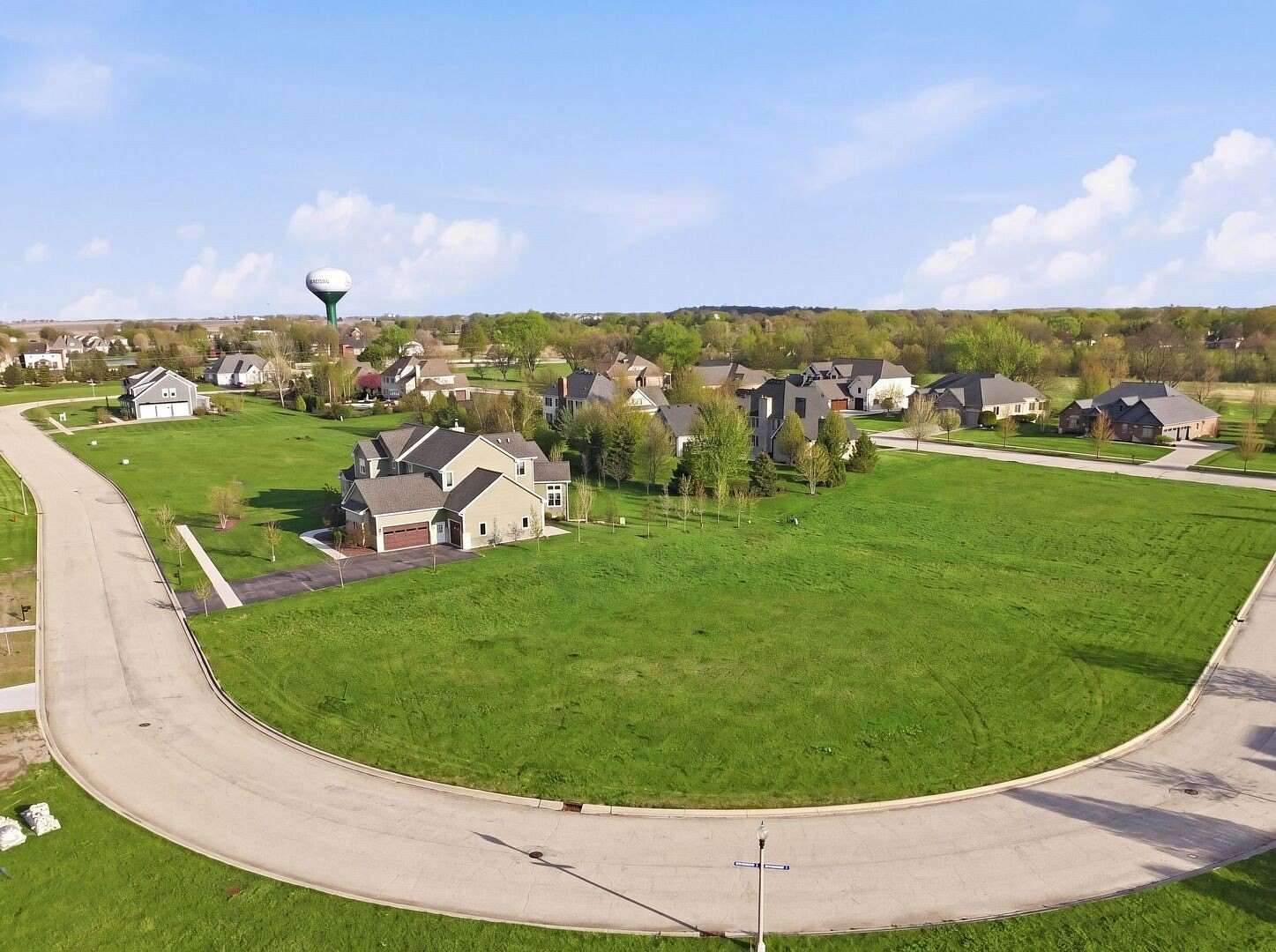 0.75 Acres of Residential Land for Sale in Sycamore, Illinois