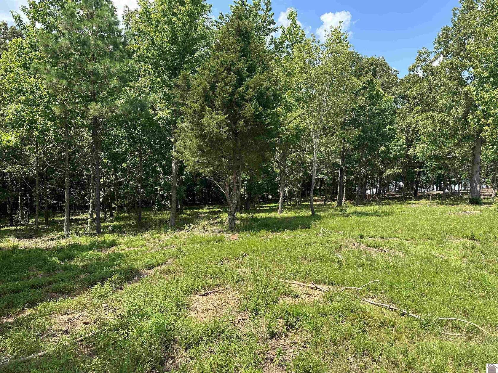 0.83 Acres of Residential Land for Sale in Benton, Kentucky