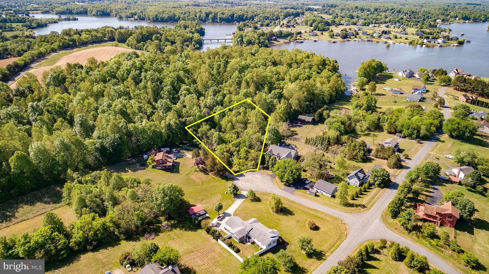 0.92 Acres of Residential Land for Sale in Mineral, Virginia