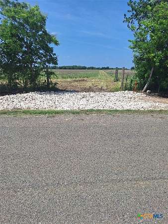10 Acres of Land for Sale in Florence, Texas
