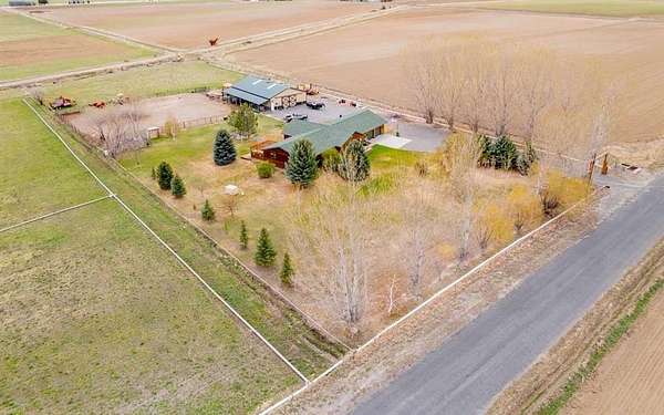 40 Acres of Agricultural Land with Home for Sale in Powell, Wyoming