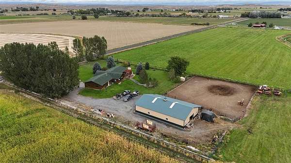 40 Acres of Agricultural Land with Home for Sale in Powell, Wyoming
