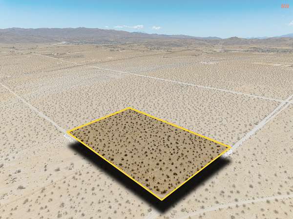 5 Acres of Residential Land for Sale in Joshua Tree, California