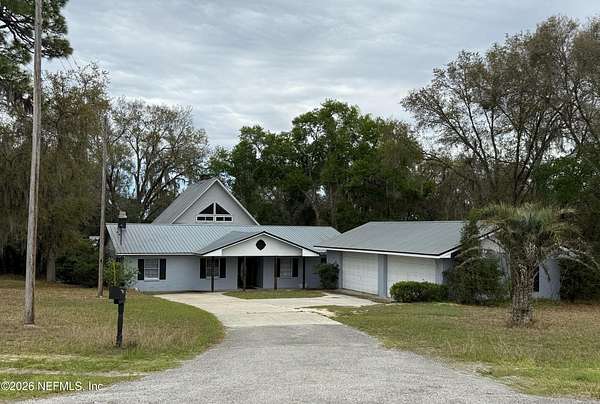 1.52 Acres of Land with Home for Auction in Keystone Heights, Florida