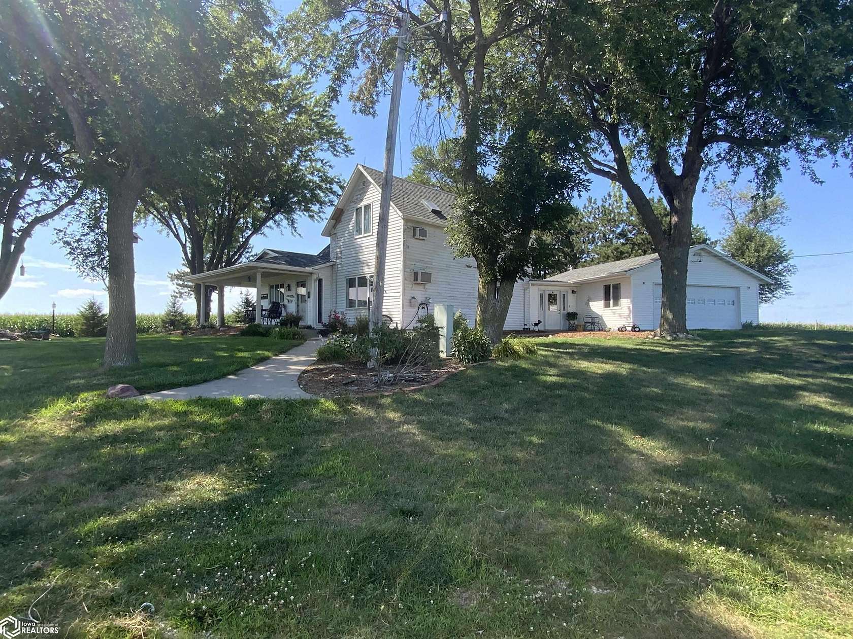 4 Acres of Land with Home for Sale in Deloit, Iowa