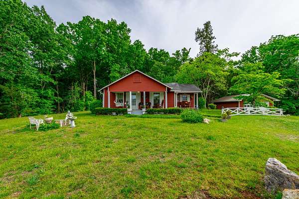 14 Acres of Land with Home for Sale in Flintstone, Georgia