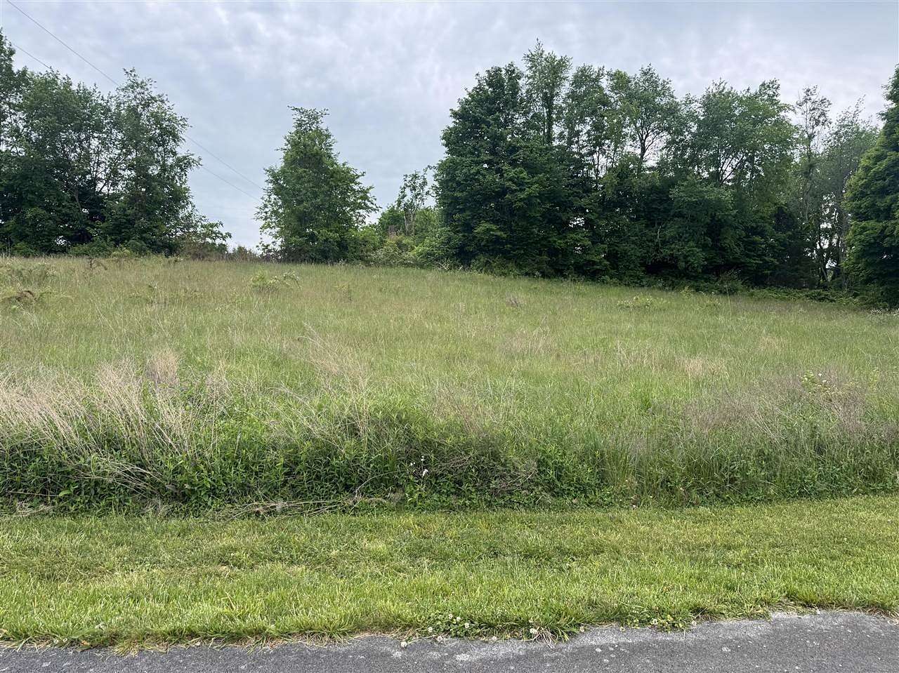 0.9 Acres of Residential Land for Sale in Cave City, Kentucky
