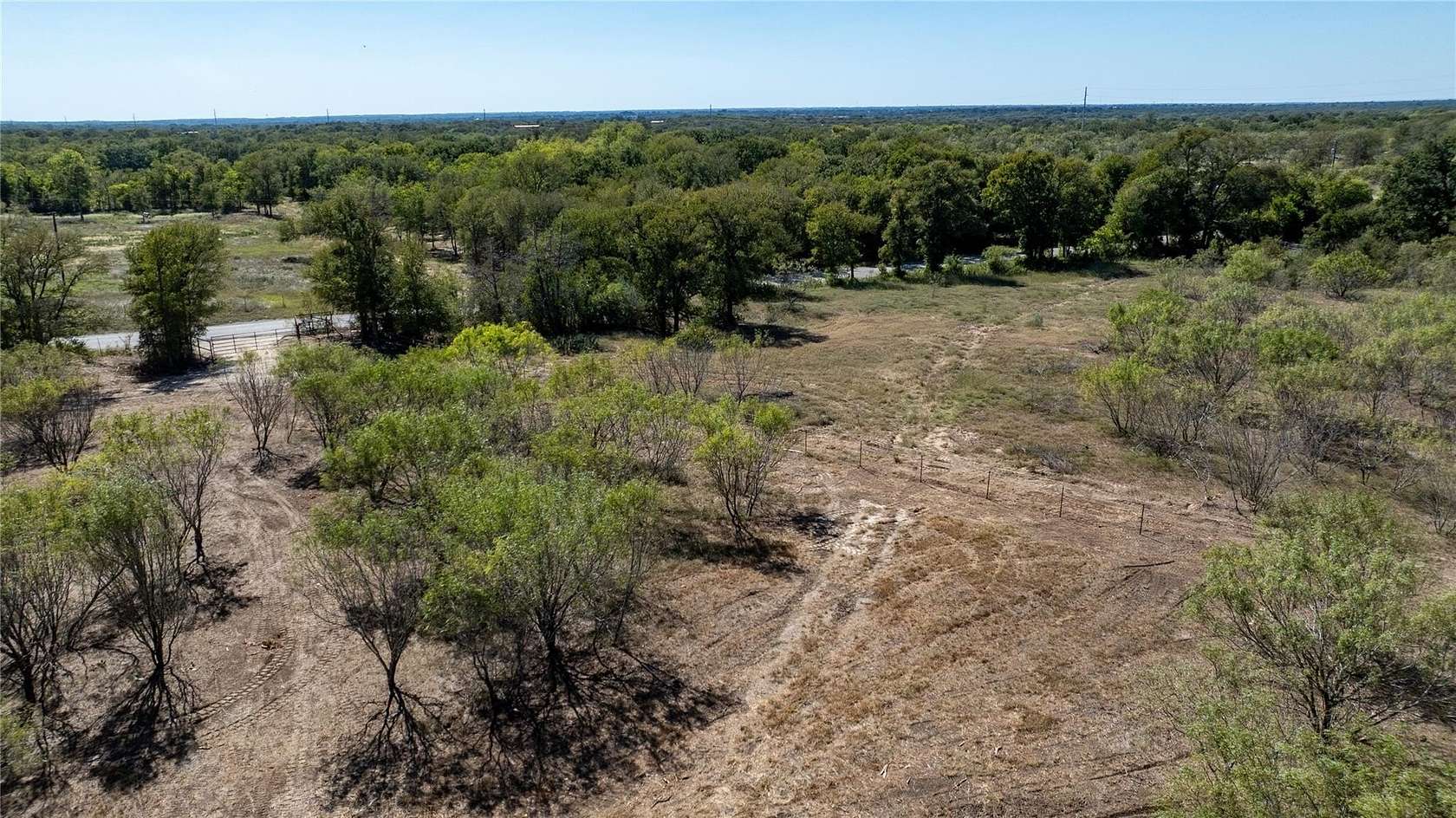 1 Acre of Land for Sale in Dale, Texas