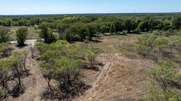 1 Acre of Land for Sale in Dale, Texas