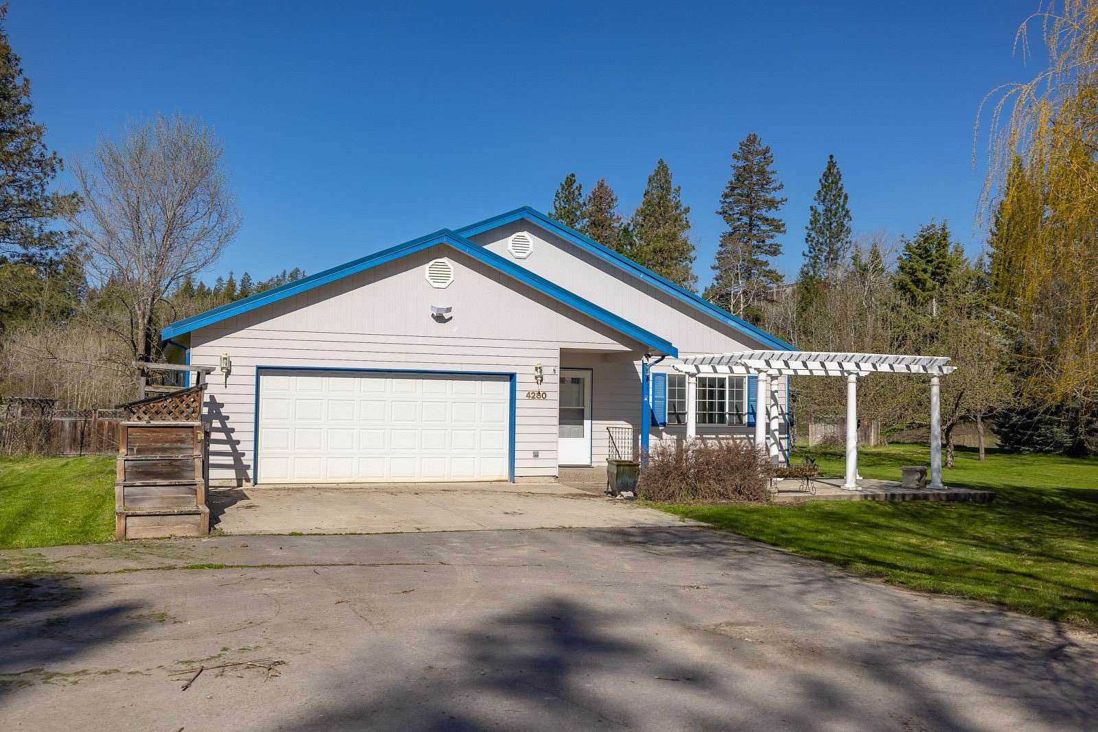 2 Acres of Land with Home for Sale in Columbia Falls, Montana