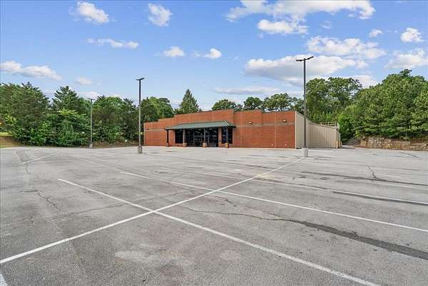 2.57 Acres of Improved Commercial Land for Sale in Chatsworth, Georgia