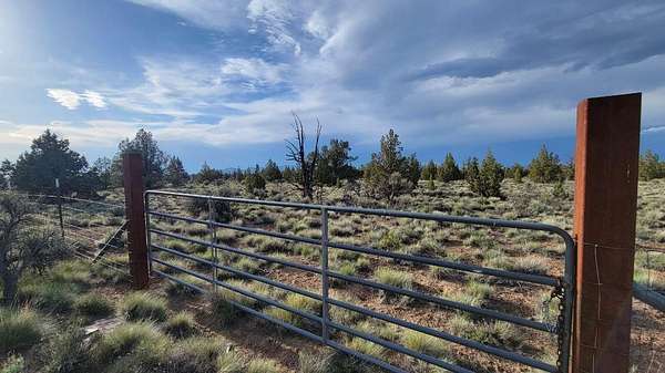 9.83 Acres of Residential Land for Sale in Prineville, Oregon