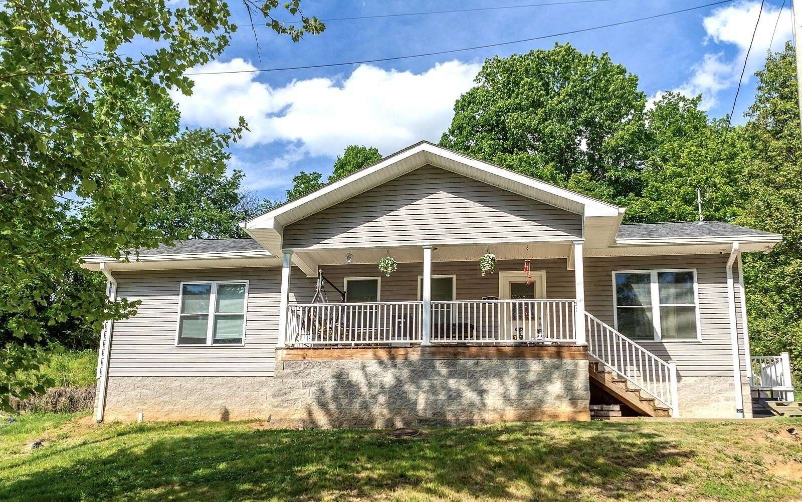1.7 Acres of Land with Home for Sale in Monticello, Kentucky