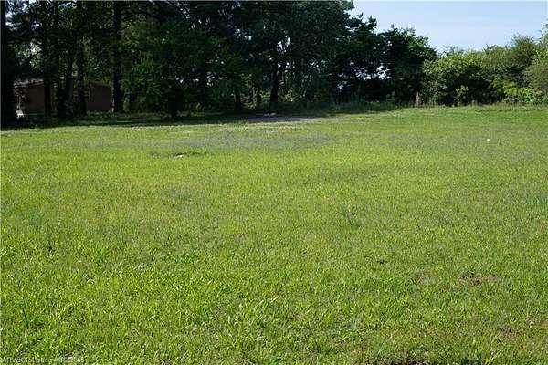 1 Acre of Residential Land for Sale in Lavaca, Arkansas