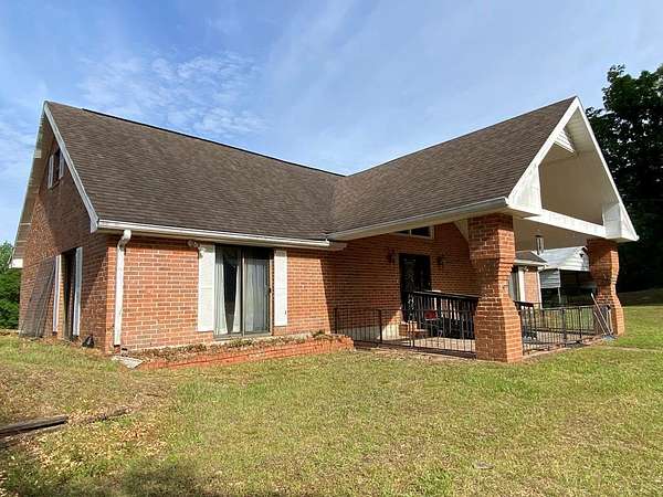 10 Acres of Land with Home for Sale in Picayune, Mississippi