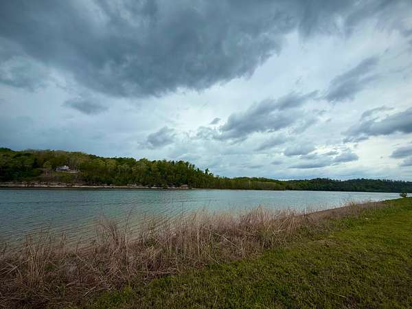 1 Acre of Residential Land for Sale in Clifton, Tennessee