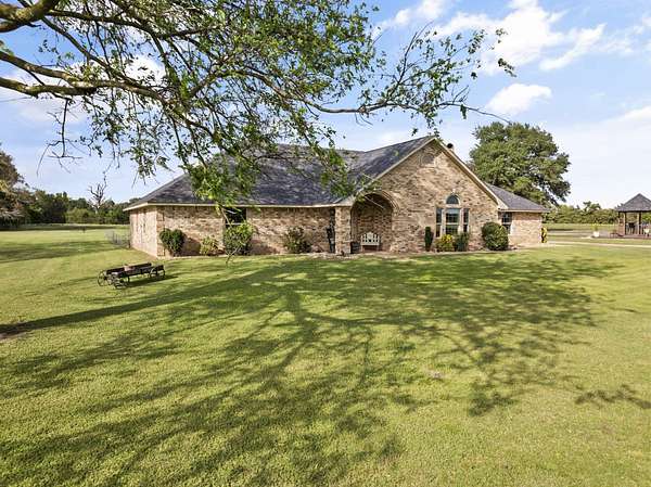 2.12 Acres of Land with Home for Sale in Mount Vernon, Texas